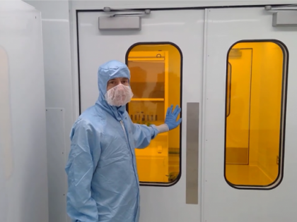 https://www.mecart-伟德亚洲游戏室cleanrooms.com/wp-content/uploads/sites/2/2020/04/Yellow-Room-Cleanroom-Nanotechnology-1000-x-750-e1620048319769.png